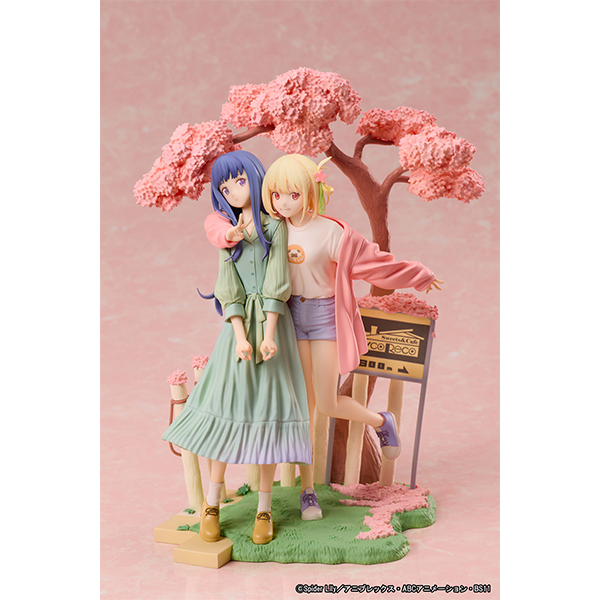 Lycoris Recoil — Inoue Takina, Nishikigi Chisato — non-scale — Aniplex